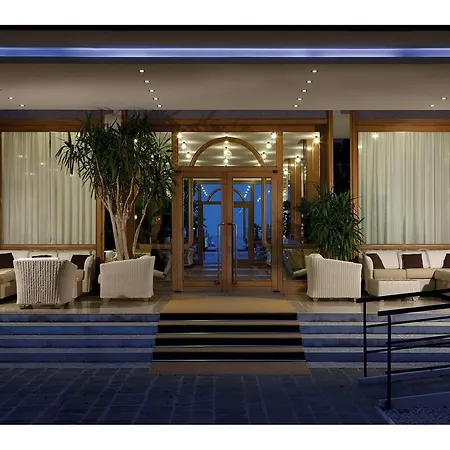 Aurora Hotel 4*