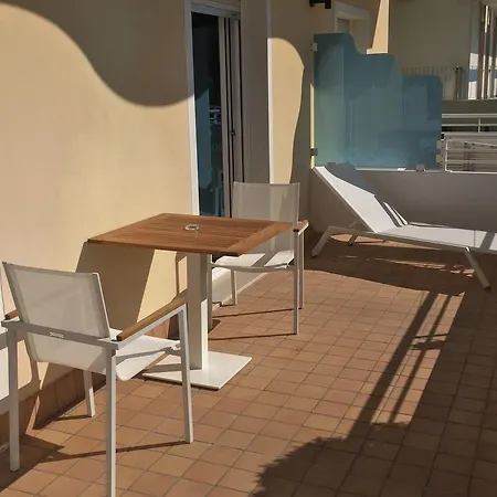 Otel Aurora